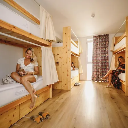 Hostal We - Juvenil PMI